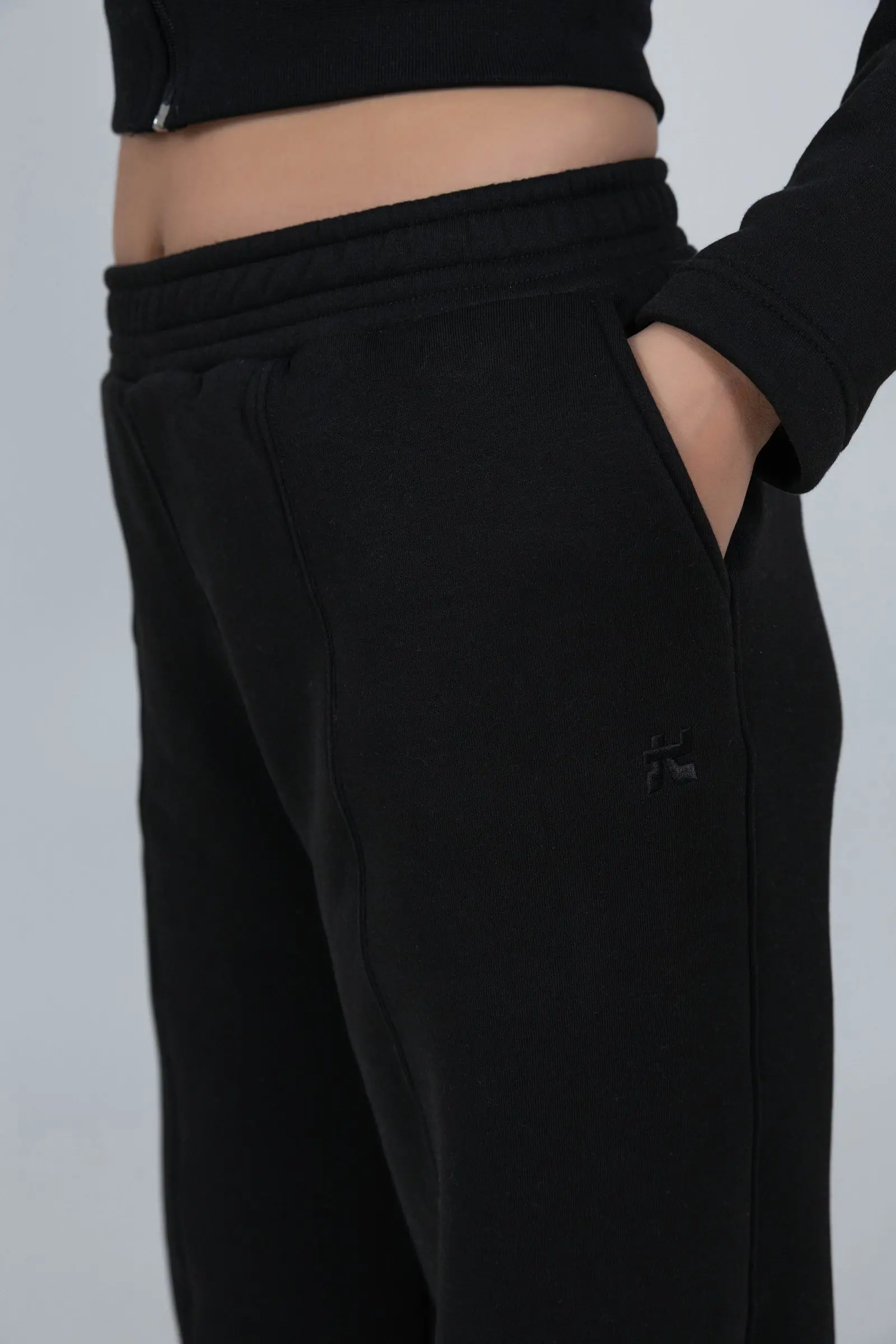 Straight Pants 2